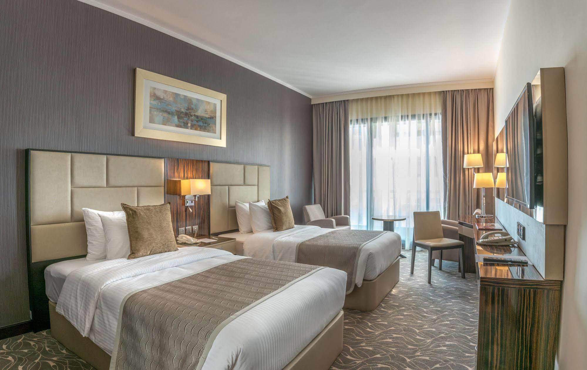 Hawthorn Extended Stay By Wyndham Abu Dhabi City Center Exterior photo